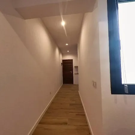 Myhome Urban Apartments-air Conditioning-city Center *