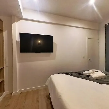 Myhome Urban Apartments-air Conditioning-city Center Apartman