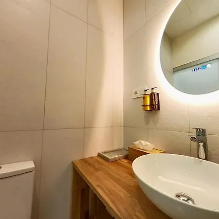 Myhome Urban Apartments-air Conditioning-city Center Apartment