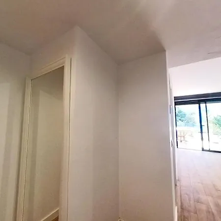 Myhome Urban Apartments-air Conditioning-city Center