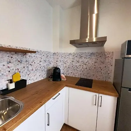 Myhome Urban Apartments-air Conditioning-city Center Lejlighed *