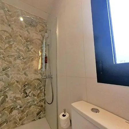 Lejlighed Myhome Urban Apartments-air Conditioning-city Center