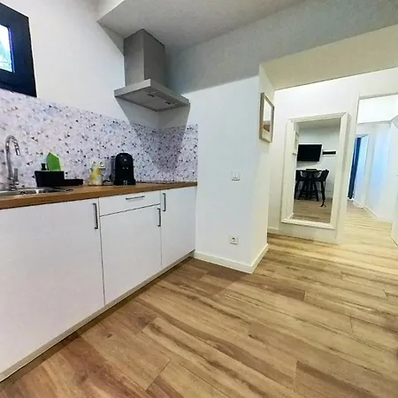 Myhome Urban Apartments-air Conditioning-city Center