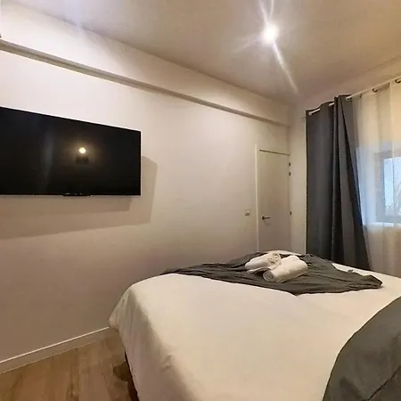 Lejlighed Myhome Urban Apartments-air Conditioning-city Center *